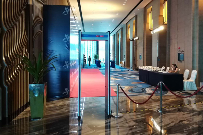 復(fù)核計(jì)劃封盤大典采用安檢門廠家供應(yīng)的SD-600型金屬探測(cè)門[圖]