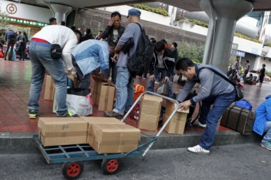 14部X光機安檢儀協助香港海關進行奶粉限購工作[圖]