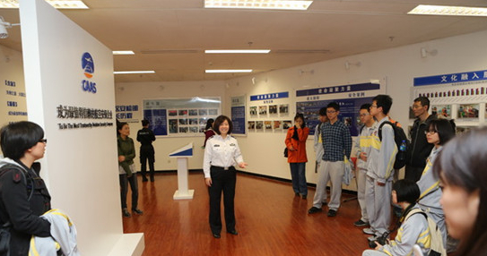 首都機場安保部門展示T3安檢現場