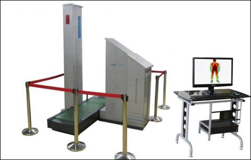 教授發明毫米波人體安檢儀備受關注減少過關時間